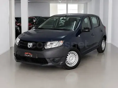 Usado Dacia Sandero Base 75 CV (55 kW) 2013 Azul Berlina