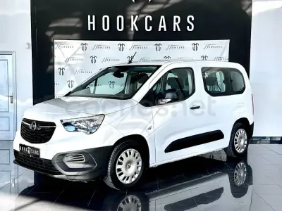 Usado Opel Combo Life Edition 102 CV (75 kW) 2020 Blanco Monovolumen