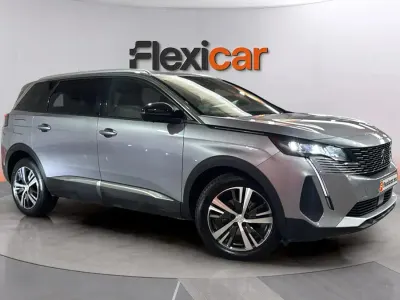 Usado Peugeot 5008 Allure 131 CV (96 kW) 2024 Gris SUV