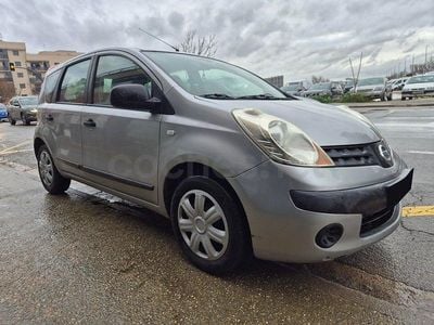 Usado Nissan Note Acenta 88 CV (64 kW) 2007 Gris / plata Utilitario