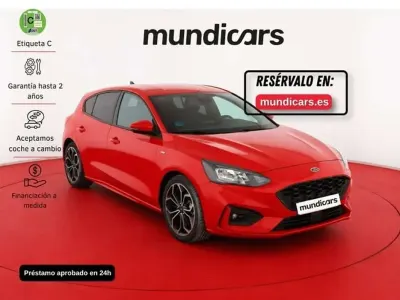 Usado Ford Focus ST-Line 120 CV (88 kW) 2019 Rojo Utilitario