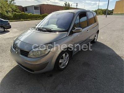 Beige Usado 2005 Renault Scénic II Expression Monovolumen | 4200 € (Un poco caro)