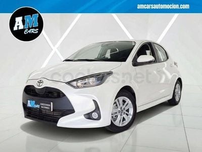 Usado Toyota Yaris 125 CV (91 kW) 2022 Blanco Utilitario