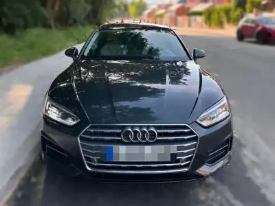 Usado Audi A5 Sportback Sport 150 CV (110 kW) 2018 Gris / plata Utilitario