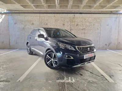 Usado Peugeot 3008 Allure 226 CV (166 kW) 2020 Azul SUV