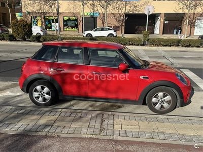 Usado Mini ONE 102 CV (75 kW) 2020 Rojo Utilitario