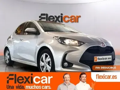 Usado Toyota Yaris Active 116 CV (85 kW) 2025 Gris Utilitario