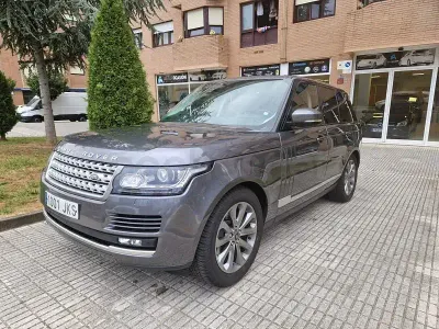 Usado Land Rover Range Rover Vogue 258 CV (189 kW) 2016 Gris / plata SUV