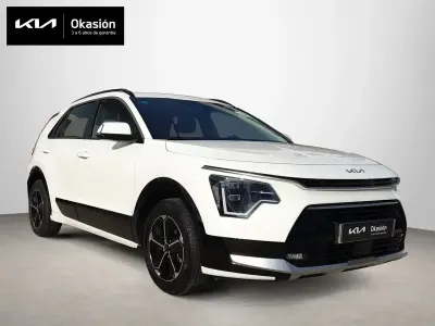 Usado Kia Niro 129 HP (94 kW) 2025 Branco SUV