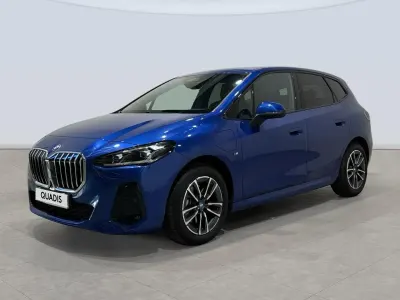 Käytetty BMW 225 Active Tourer Comfort Edition 245 HP (180 kW) 2024 Sininen Tila-auto
