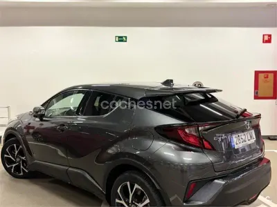 Usado Toyota C-HR Advance 122 CV (89 kW) 2021 Gris / plata SUV