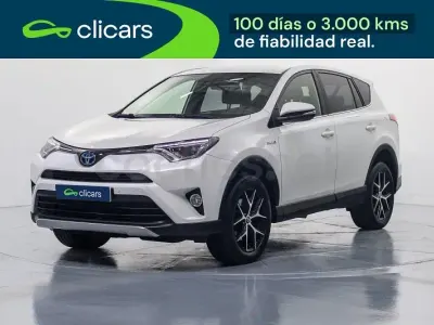 Używany Toyota RAV4 Hybrid 197 KM (144 kW) 2018 Biały SUV