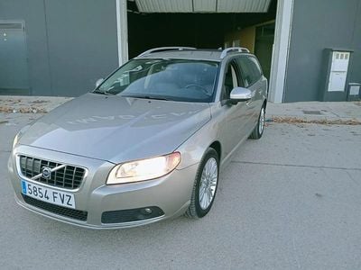 Begagnad Volvo V70 Summum 163 HK (119 kW) 2007 Beige Kombi