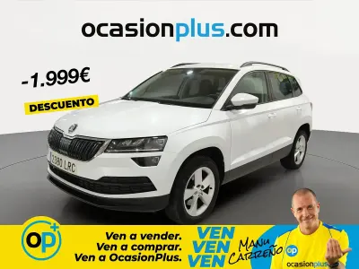 Usado Skoda Karoq Ambition 150 CV (110 kW) 2021 Blanco SUV