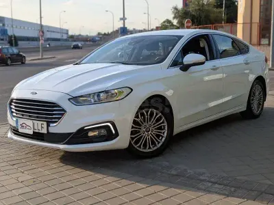 Usado Ford Mondeo Titanium 150 CV (110 kW) 2020 Blanco Berlina
