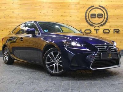 Usado Lexus IS300h Luxury Line 223 CV (164 kW) 2018 Azul Berlina