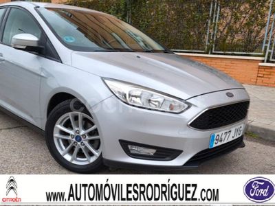 Gris / plata Usado 2017 Ford Focus Trend Berlina | 13.900 € (Un poco caro)