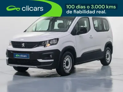 Begagnad Peugeot Rifter Business-Line 100 HK (73 kW) 2023 Vit Minibuss