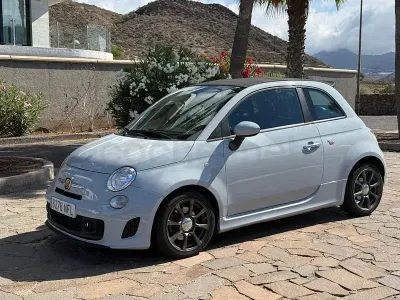 Usado Abarth 500C 140 CV (102 kW) 2013 Gris / plata Descapotable