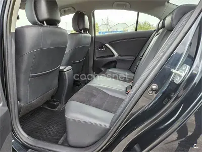 Usado Toyota Avensis Executive 147 CV (108 kW) 2014 Negro Berlina