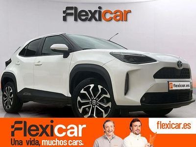Blanco Usado 2023 Toyota Yaris Hybrid Active SUV | 22.480 € (Precio justo)