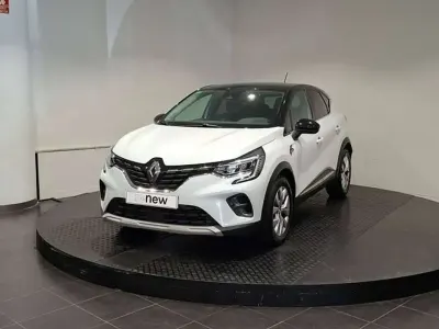 Usado Renault Captur Zen 101 CV (74 kW) 2022 Blanco SUV