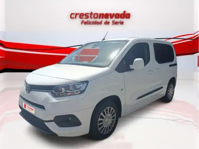 Usado Toyota Proace City Active 102 CV (75 kW) 2021 Blanco Monovolumen