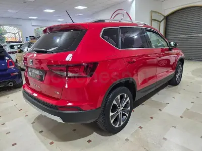 Usado Seat Ateca Style 150 CV (110 kW) 2017 Rojo SUV