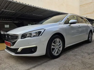 Usado Peugeot 508 SW Allure 120 CV (88 kW) 2017 Blanco Familiar