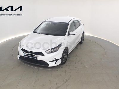 Usado Kia Ceed 100 CV (73 kW) 2025 Blanco Utilitario