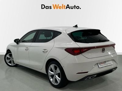 Usado Seat Leon FR 150 CV (110 kW) 2021 Blanco Berlina
