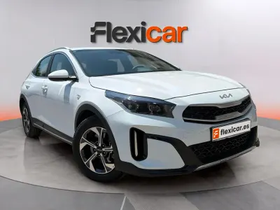 Usado Kia XCeed 120 CV (88 kW) 2023 Blanco SUV