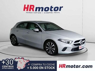 Usado Mercedes A180 117 CV (86 kW) 2021 Gris Utilitario