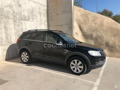 Usado Chevrolet Captiva 150 CV (110 kW) 2008 Negro SUV