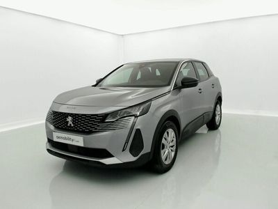 Usado Peugeot 3008 Active 130 CV (95 kW) 2022 Gris artense