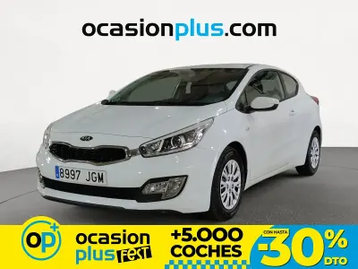 Usado Kia Ceed 100 CV (73 kW) 2015 Blanco Utilitario