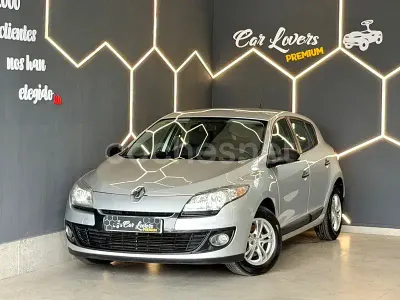 Usado Renault Mégane III Dynamique 110 CV (80 kW) 2012 Gris / plata Berlina