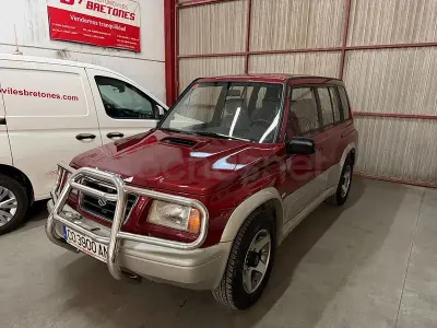 Usado Suzuki Grand Vitara 87 CV (63 kW) 1998 Granate SUV