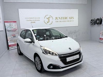 Blanco Usado 2018 Peugeot 208 Signature Sky Utilitario | 8600 € (Precio justo)