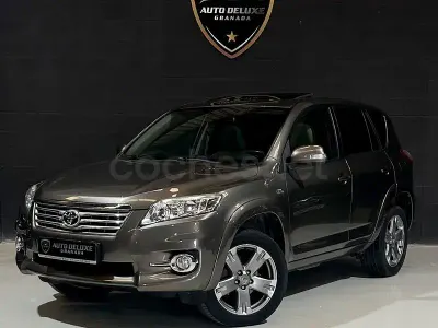 Käytetty Toyota RAV4 Executive 150 HP (110 kW) 2011 Ruskea Katumaasturi