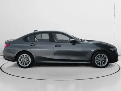 Usado BMW 320 Advantage 184 CV (135 kW) 2021 Gris Berlina