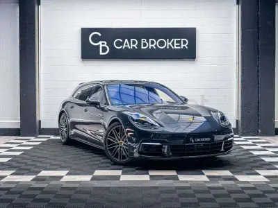 Usado Porsche Panamera 4 E-Hybrid Sport Turismo Sport Turismo 462 CV (339 kW) 2018 Gris / plata Familiar
