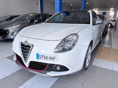 Blanco Usado 2012 Alfa Romeo Giulietta Distinctive Utilitario | 8990 € (Un poco caro)