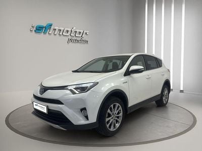 Blanco Usado 2018 Toyota RAV4 Hybrid Advance SUV | 24.900 € (Precio justo)