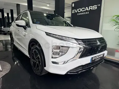 Usado Mitsubishi Eclipse Cross Motion 188 CV (138 kW) 2022 Blanco SUV