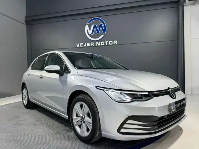 Usado VW Golf VIII Life 116 CV (85 kW) 2020 Gris Utilitario