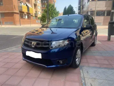 Usado Dacia Sandero Lauréate 90 CV (66 kW) 2016 Azul Berlina