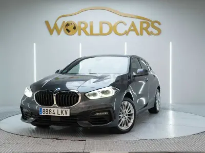 Usado BMW 118 136 CV (100 kW) 2020 Gris / plata Berlina