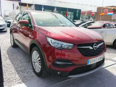 Usado Opel Grandland X Business 120 CV (88 kW) 2018 Rojo SUV