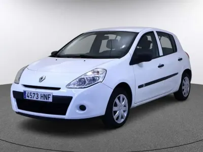 Usado Renault Clio Business 73 CV (53 kW) 2012 Blanco Utilitario